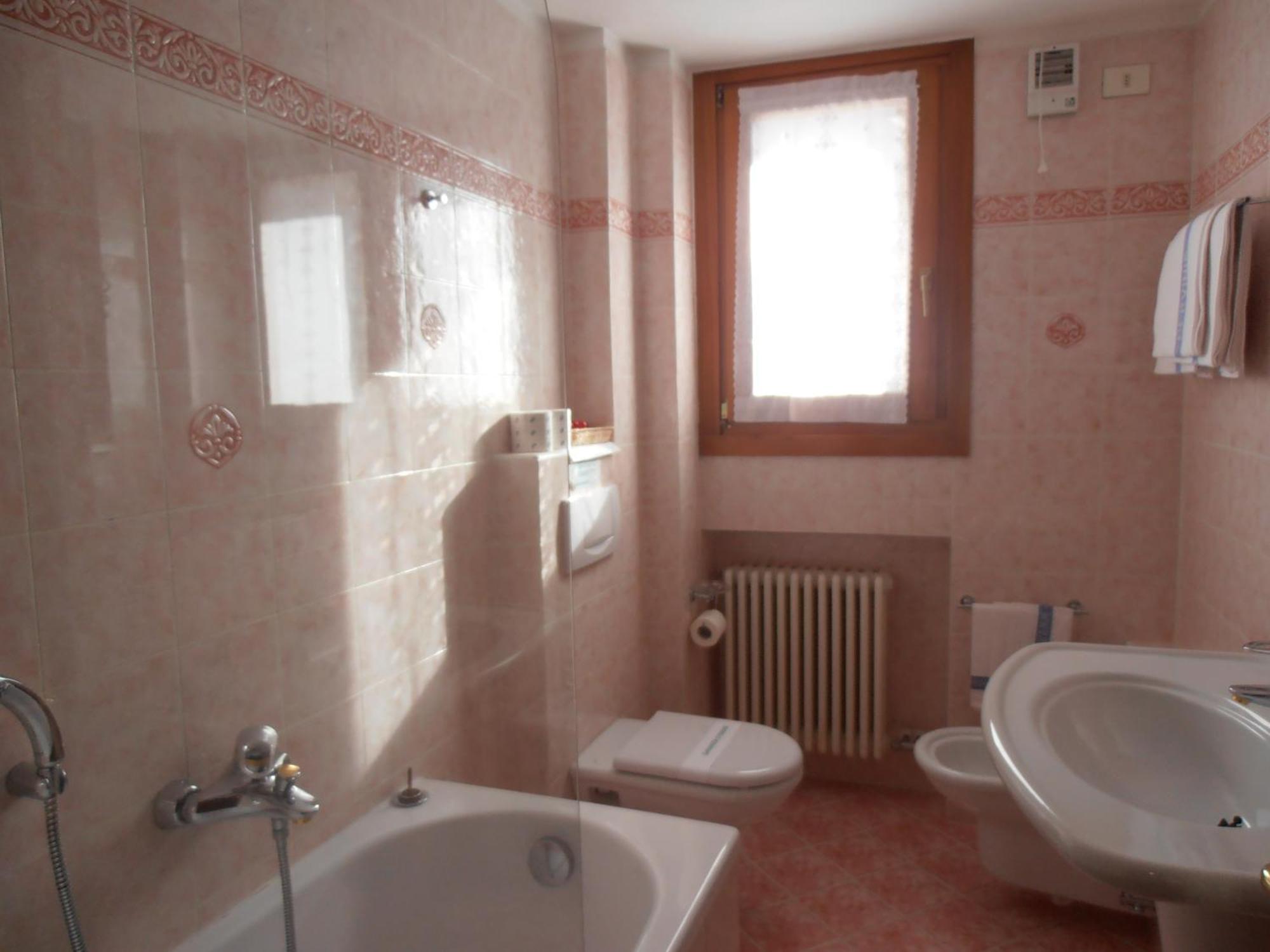 Hotel Lyskamm Breuil-Cervinia Εξωτερικό φωτογραφία